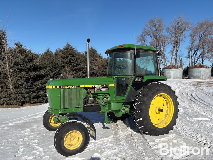 1979-john-deere-4040-image-1
