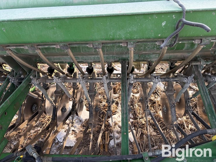 john-deere-8300-image-12