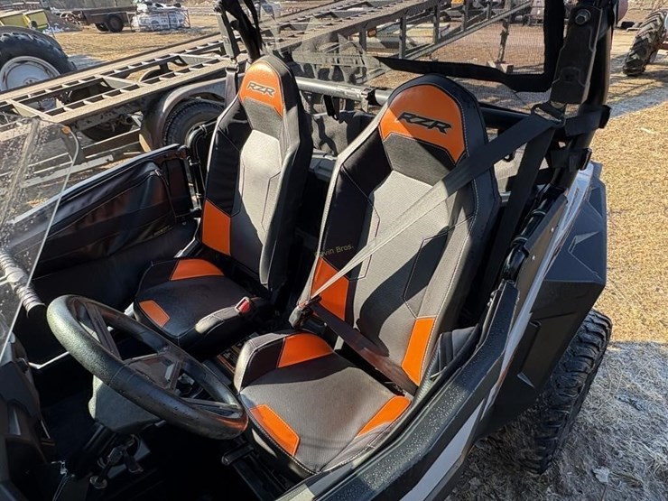 2019-polaris-rzr-900-image-10