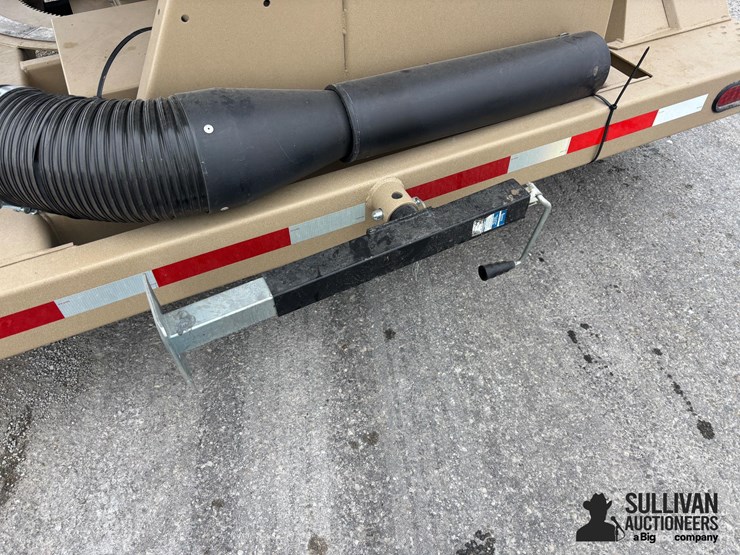 2023-unverferth-410xl-4-box-seed-tender-image-17