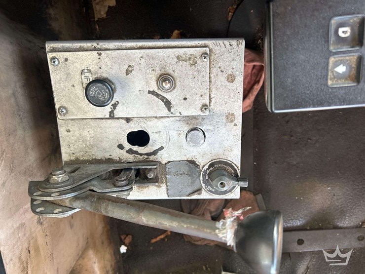 2006-mack-cv713-granite-tri-axle-dump-truck-image-29