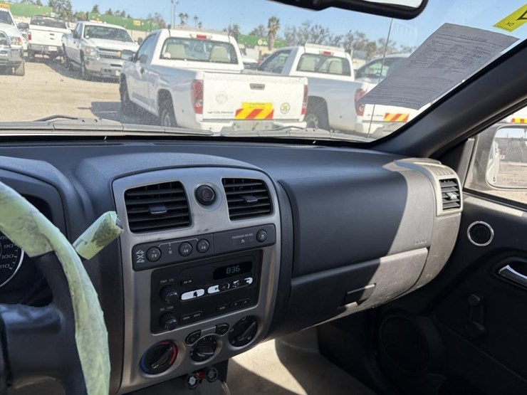 2011-chevrolet-colorado-image-13