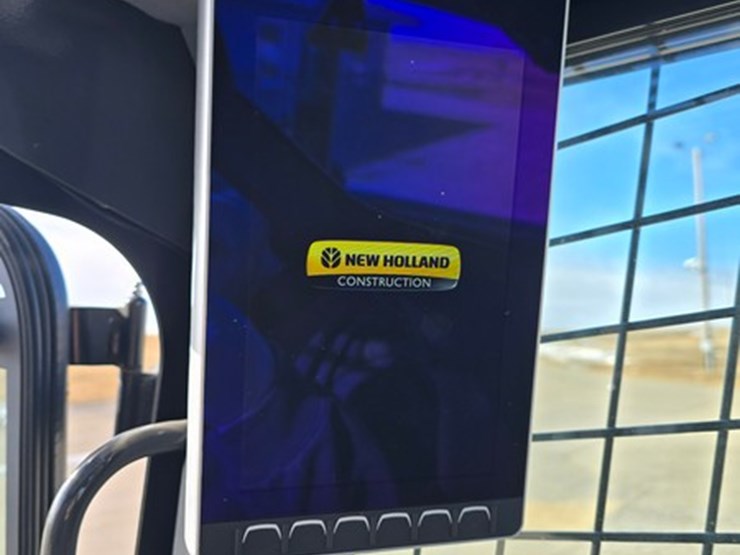 2025-new-holland-l328-image-19