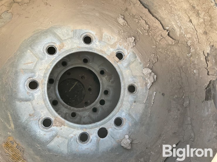 11-24.5-tires-image-11