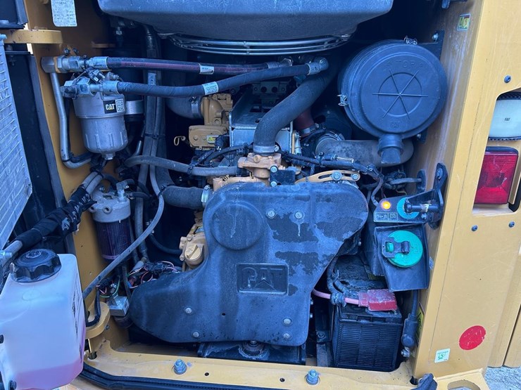 2018-caterpillar-299d-image-15