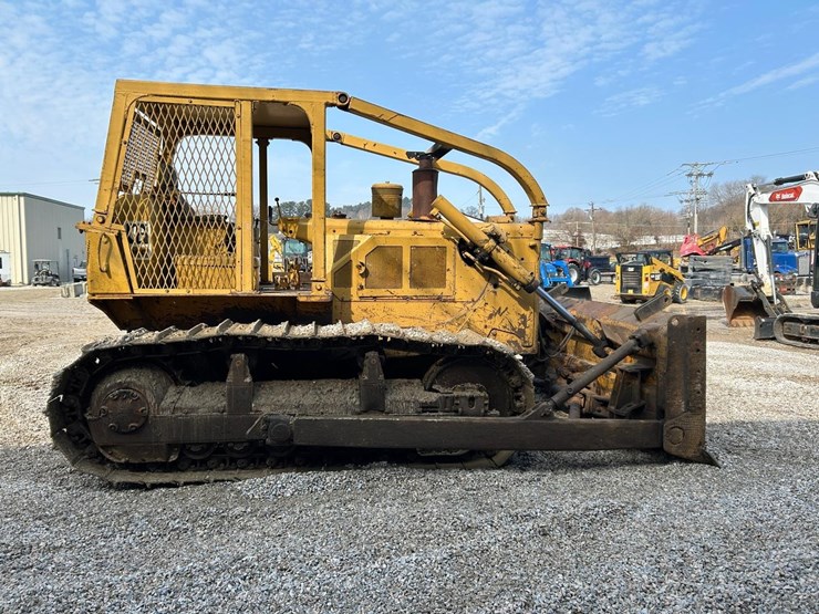 caterpillar-d6c-image-5