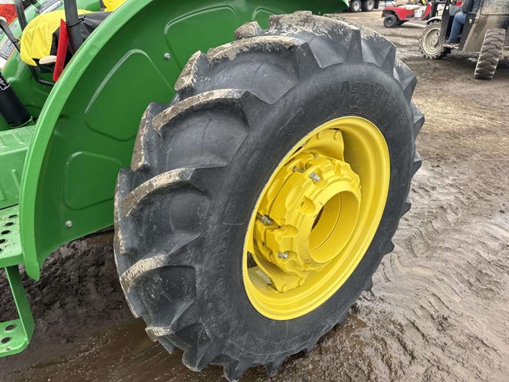 john-deere-5045e-image-12