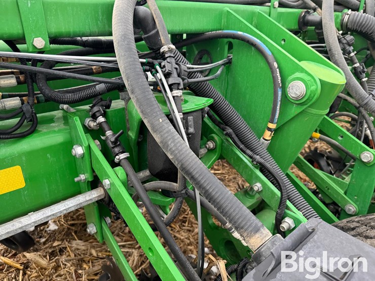 2016-john-deere-1775-image-19