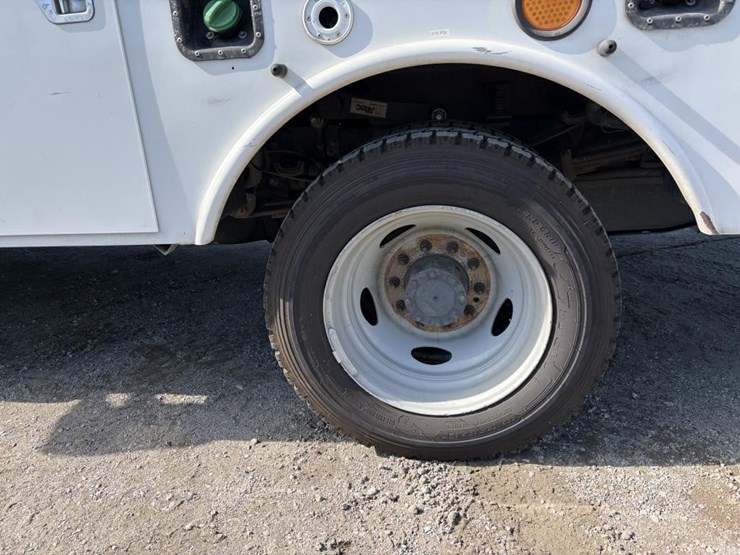 2016-ford-f550-image-5