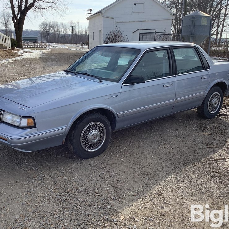1995 Oldsmobile Cutlass Ciera SL 4-Door Sedan