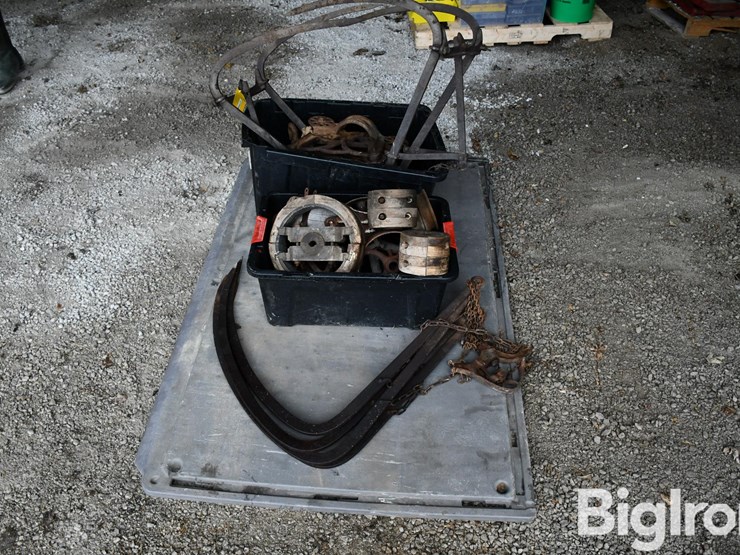 pallet-of-antique-farm-support-image-8