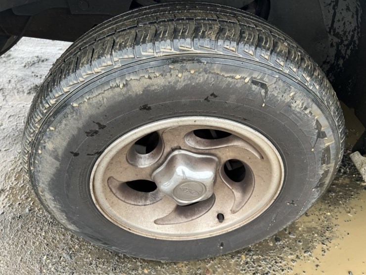 1997-ford-explorer-xlt-image-15