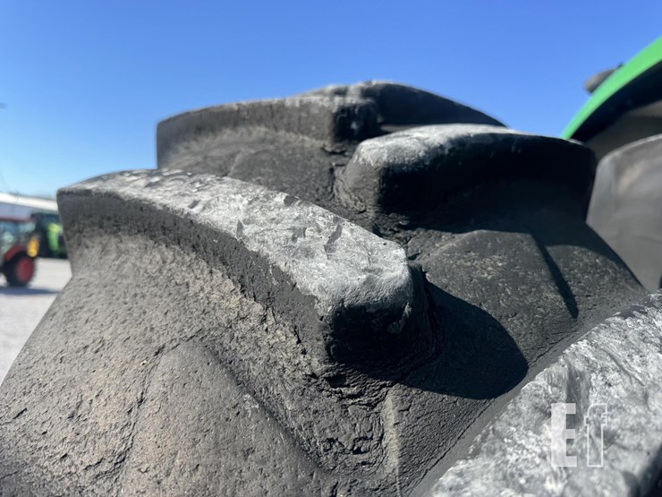 2013-john-deere-8310r-image-8