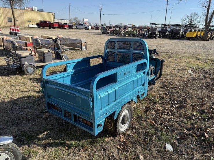 iranch-iret13-3-wheel-dump-cart-2025-image-4