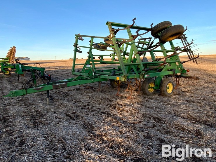 john-deere-24-image-19