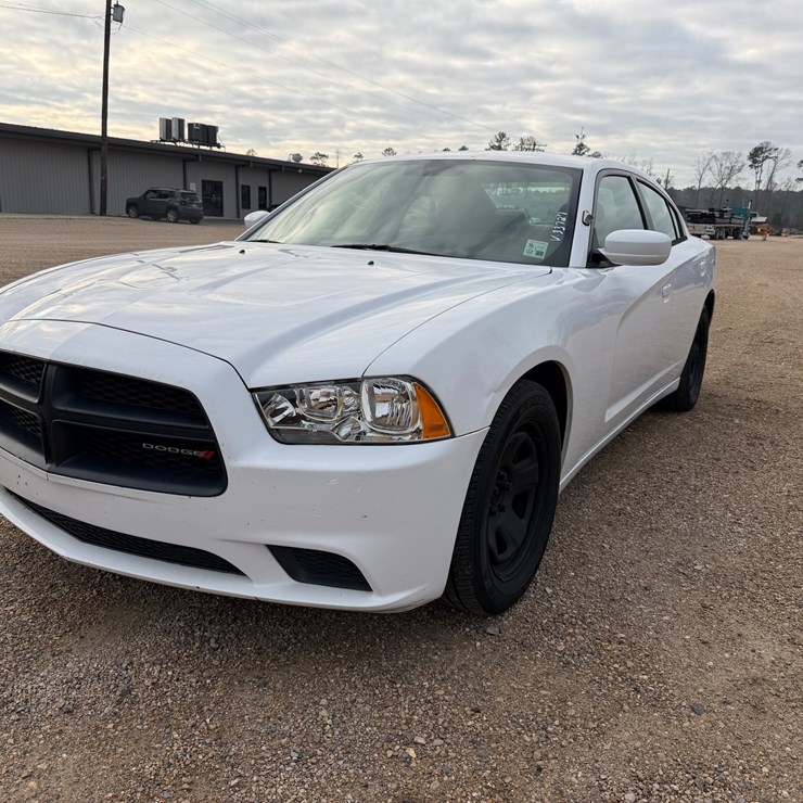 #768 • 2011 DODGE CHARGER