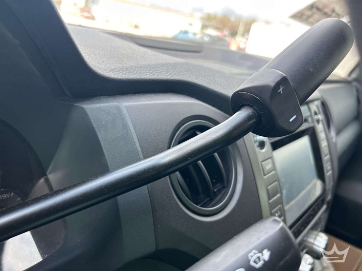 2017-toyota-tundra-image-16