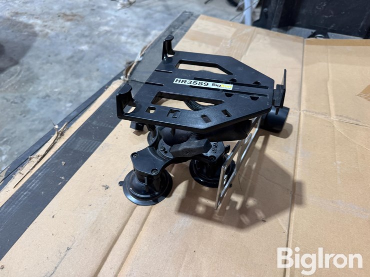 i-pad-guidance-bracket-&-antenna-image-6