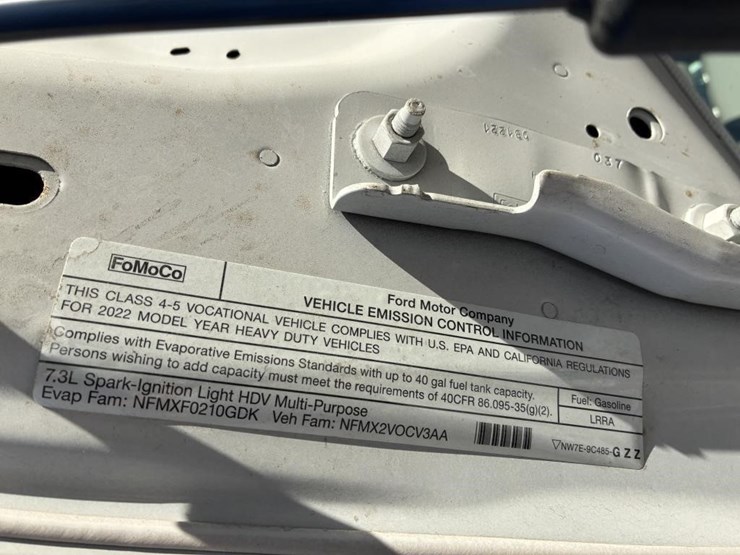 2022-ford-f450-xl-image-10