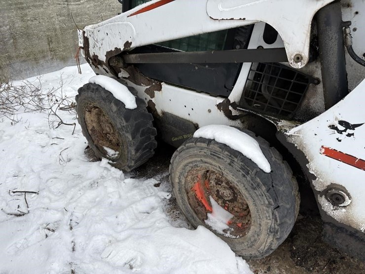 2015-bobcat-s590-image-10