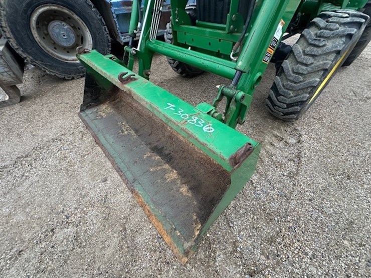 john-deere-4105-image-29