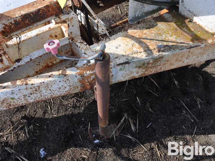 pull-type-dry-fertilizer-spreader-image-14