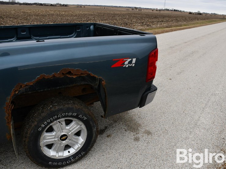 2010-chevrolet-silverado-1500-lt-image-18