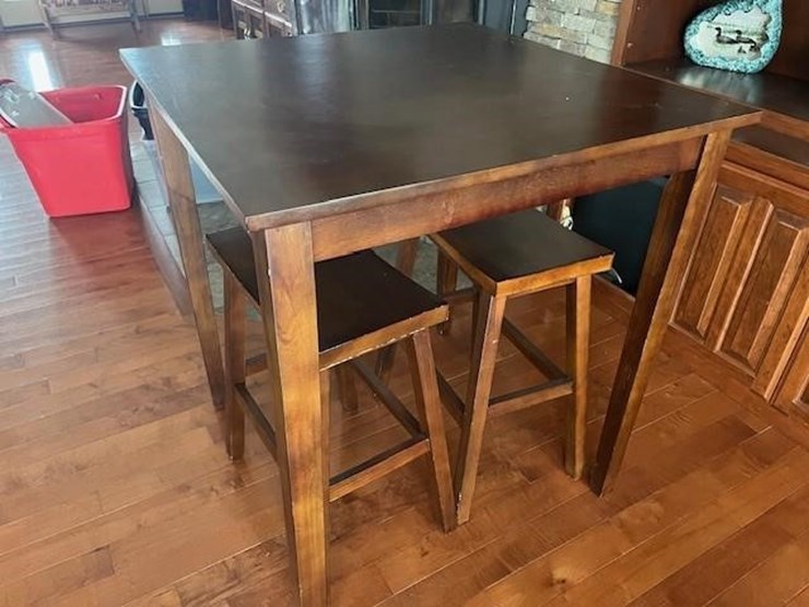 dining-table-&-stools-image-2