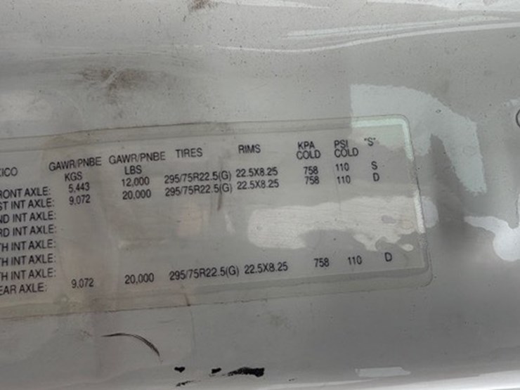 #226-•-2018-freightliner-cascadia-image-31