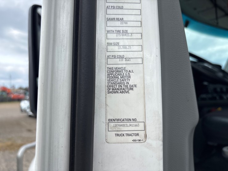 2020-kenworth-t680-image-13