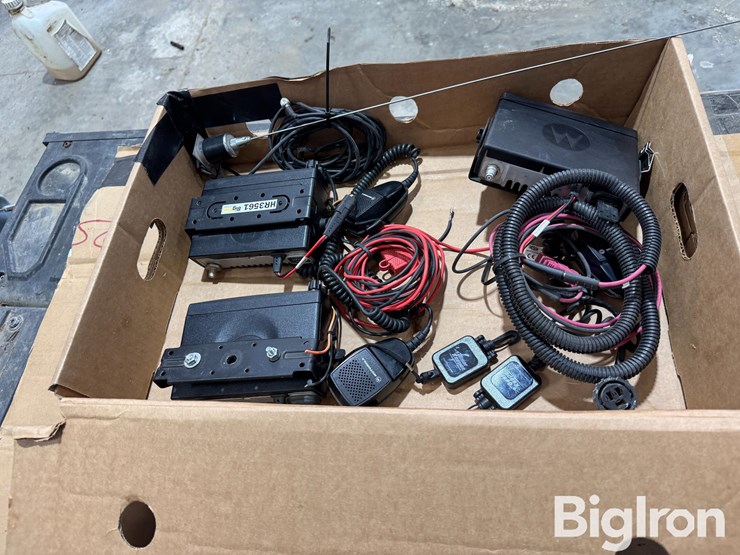 motorola-radios-image-6