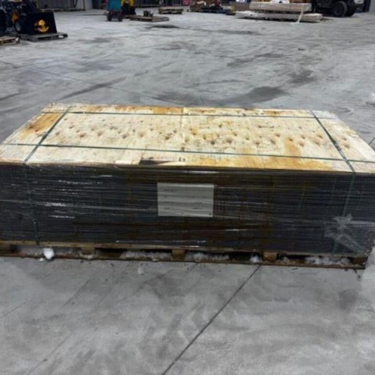 Qty Of (100) 3.5 Ft x 7 Ft 6 Gauge Wire Mesh