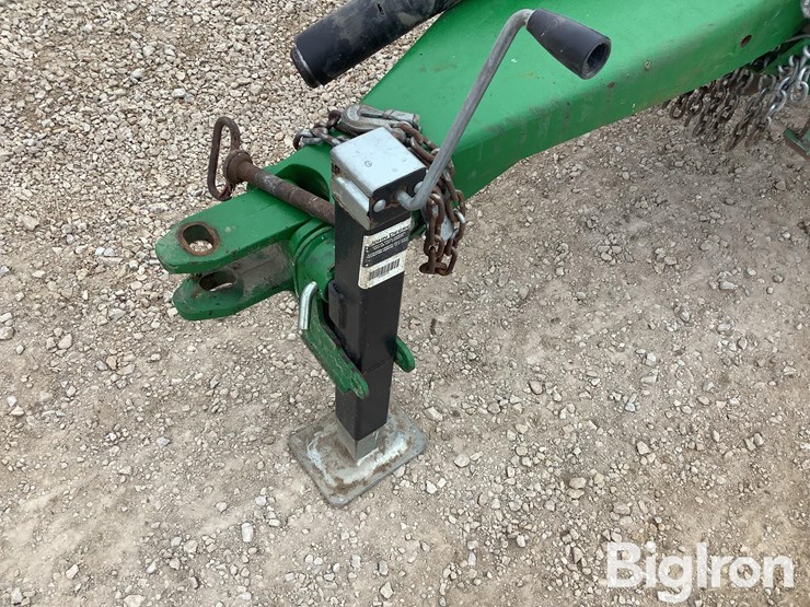 2020-john-deere-e12-image-9