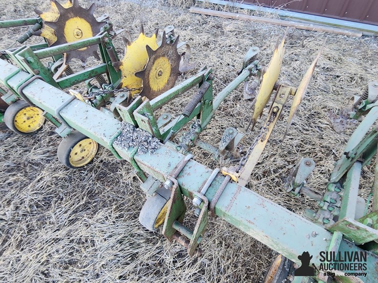 john-deere-er104-6r30"-cultivator-image-15