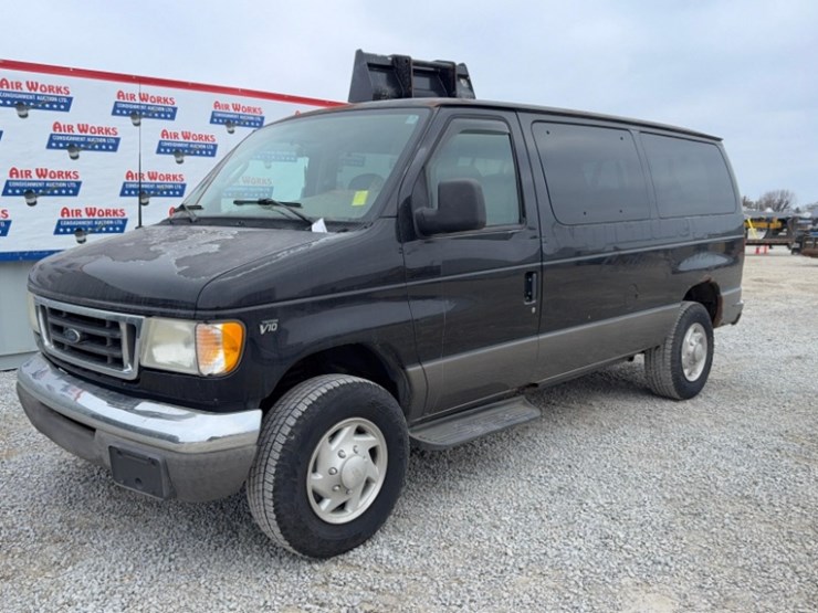 2003-ford-e350-image-17