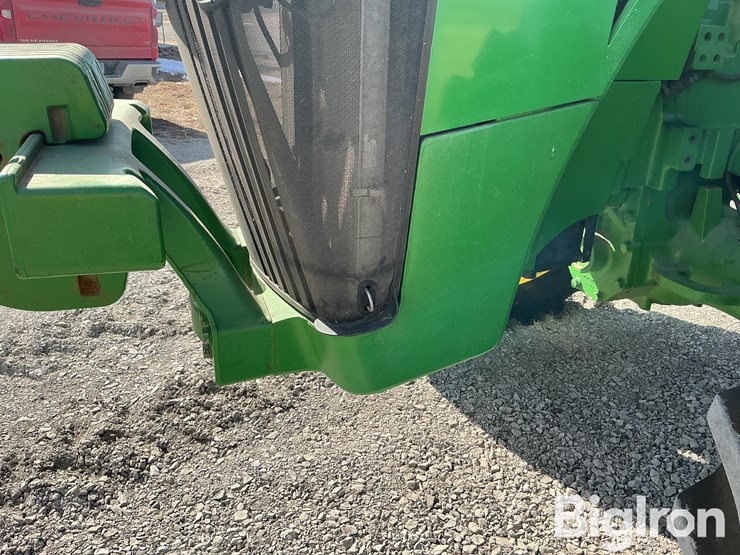 2011-john-deere-8285r-image-16