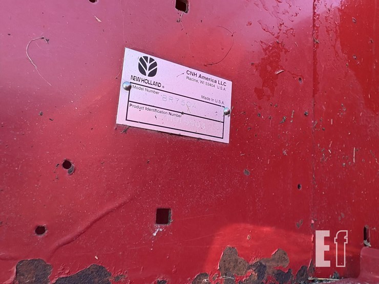 2007-new-holland-br750a-image-11