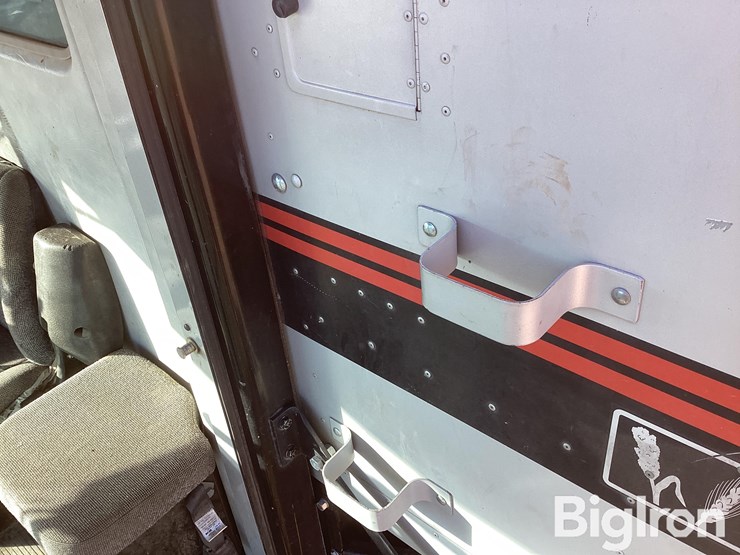 1999-gleaner-r62-image-16