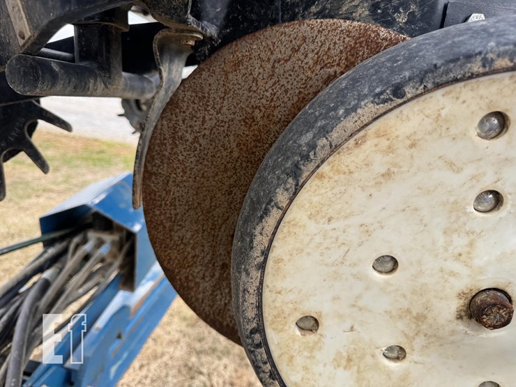 2008-kinze-3600-image-9