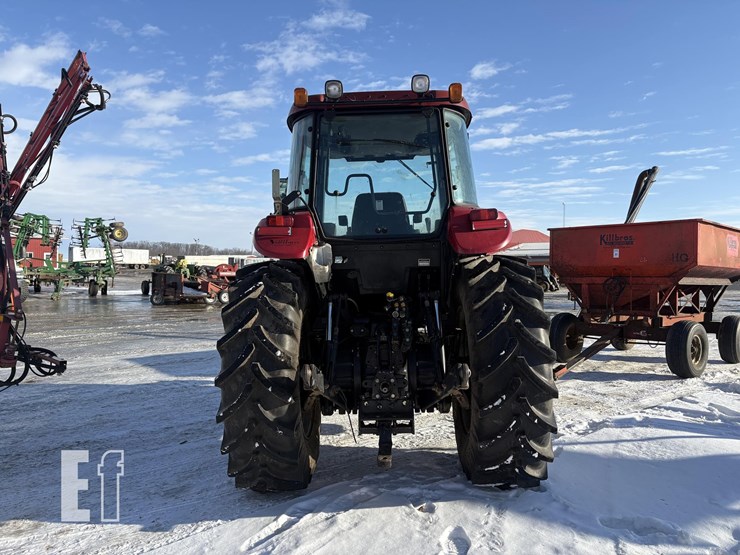 2013-case-ih-farmall-125a-image-5