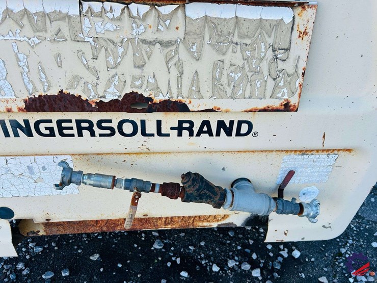 1996-ingersoll-rand-p185ud-air-compressor-image-12