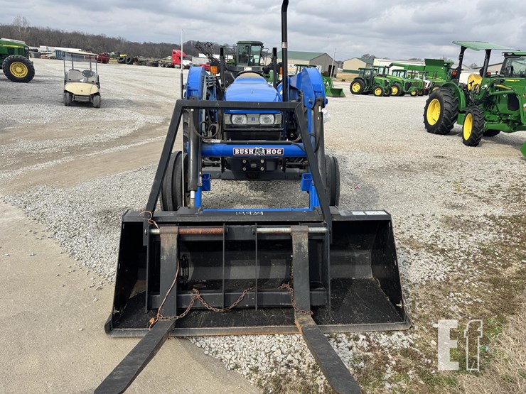 new-holland-tn65-image-2