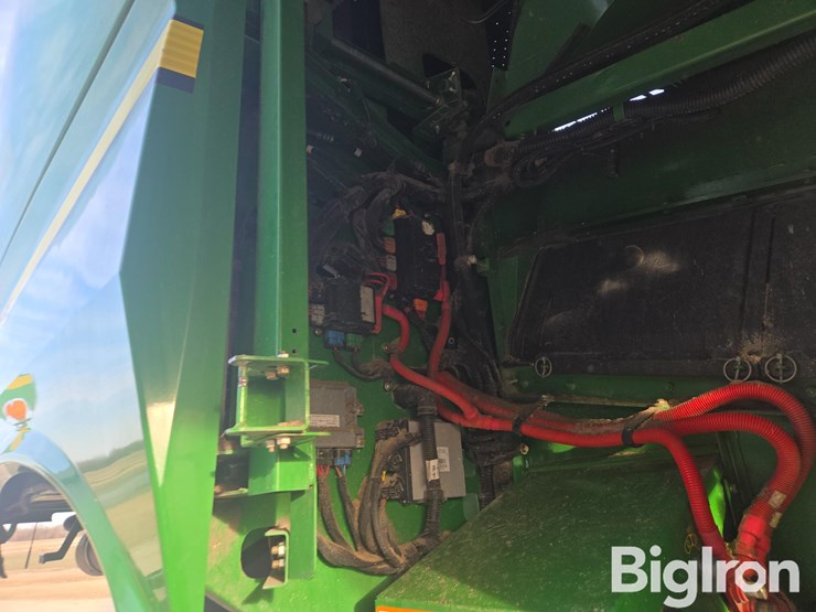 2013-john-deere-s670-image-15