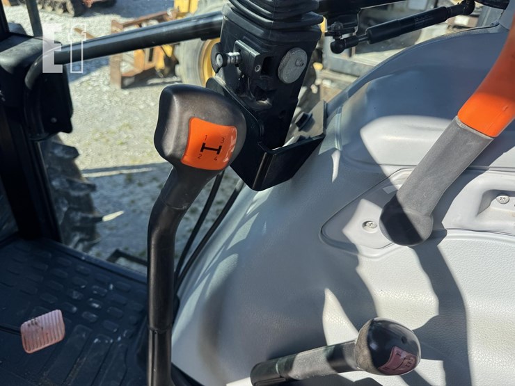 new-holland-t5060-image-16