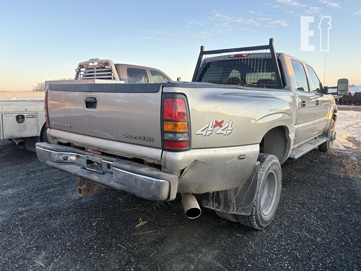 2003-chevrolet-silverado-3500-ls-image-12