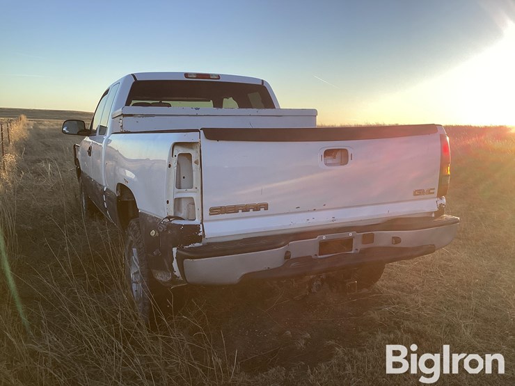 2006-gmc-sierra-1500-image-8