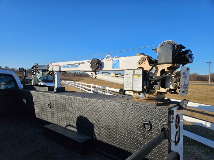 2012-ford-f550-image-23