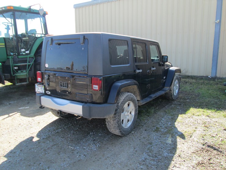 2010-jeep-wrangler-image-3