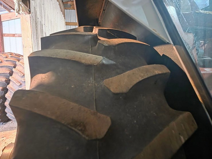 1979-white-2-155-image-26