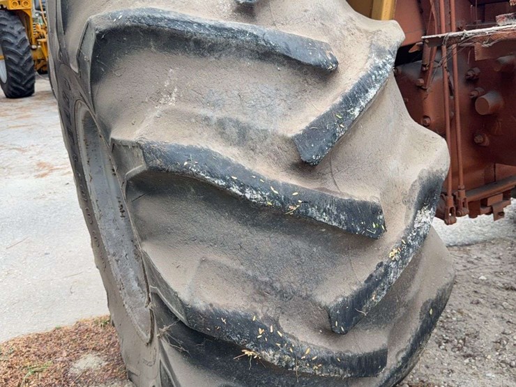 minneapolis-moline-g706-image-49